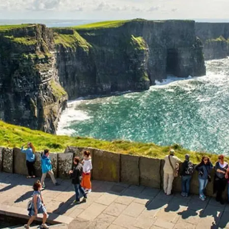 Semesterbostad Elegant Lahinch/ 3b 3br *